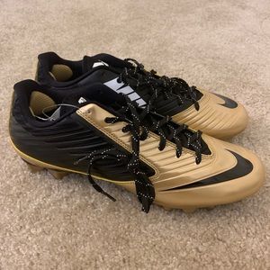 Men Vapor Low Football Cleats sz 11.5 * brand new*